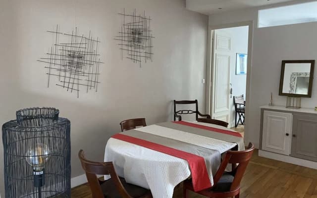 Amazing 2BR Flat Near Passy Village - photo 3