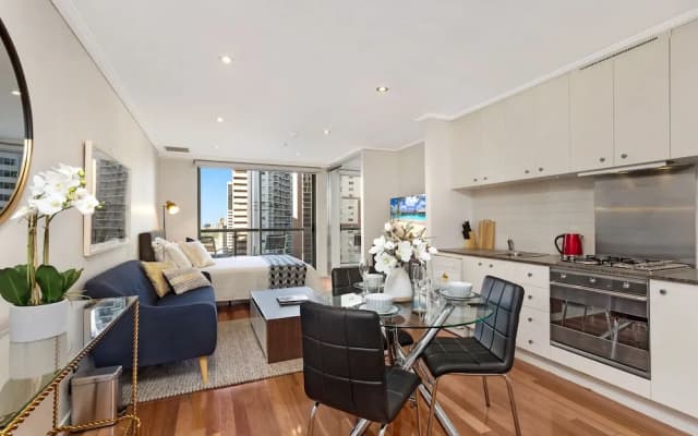 Sydney Cbd Self Contained Modern Studio Apartment - photo 2
