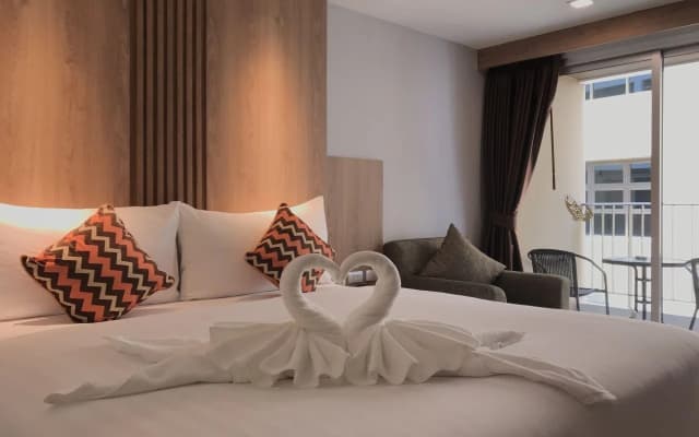 May Hotel - photo 4