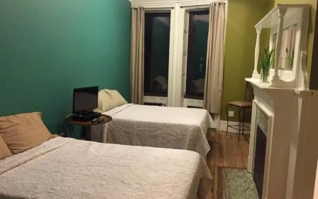 Harlem Bed and Breakfast - photo 3