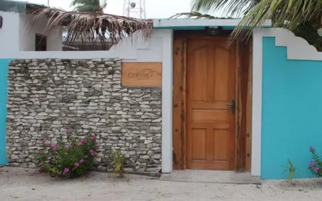 Cokes Beach House - photo 4