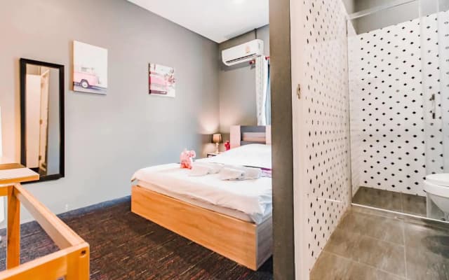 U Home Hostel - photo 2
