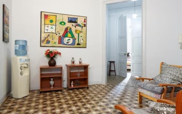 B&B Estudiantes Balmes - photo 2