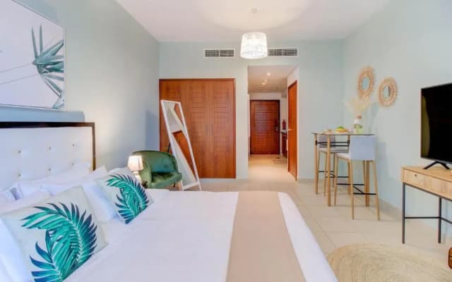Durrani Homes - Luxurious Studio near Dubai Mall with pool view - photo 3