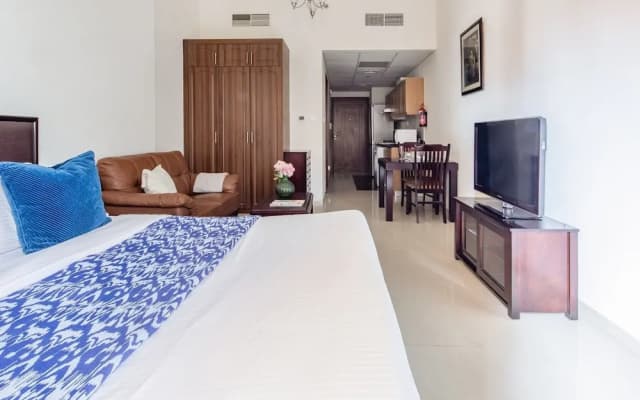 Premier Studio in Sports City w/ Golf Course View! - photo 3