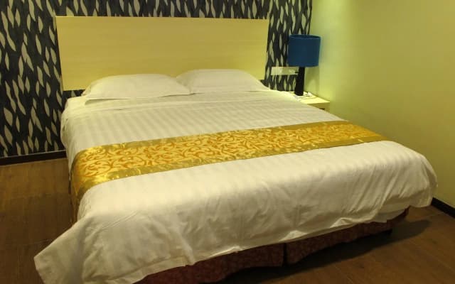 Eight Days Boutique Hotel @ Permas Jaya - photo 4