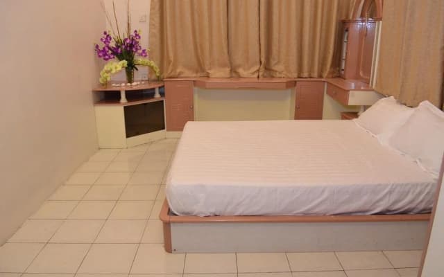 ECO93 Vacation Home Lunas - photo 3