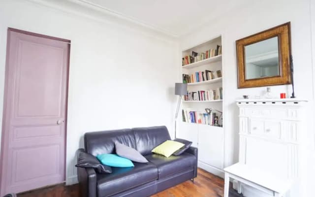 Charming apartment near PERE LACHAISE - photo 2