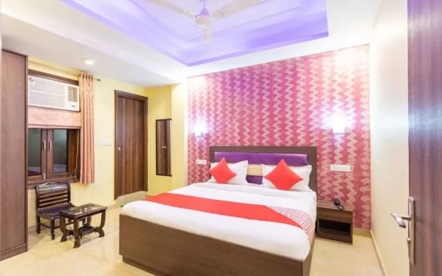 OYO 29932 Hotel R S Plaza - photo 4
