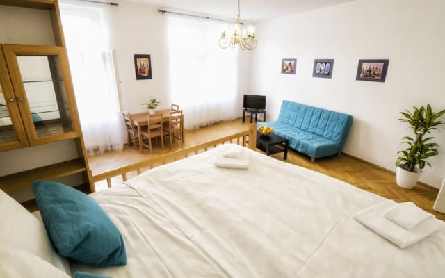 Apartment by the Old Town Square - photo 5