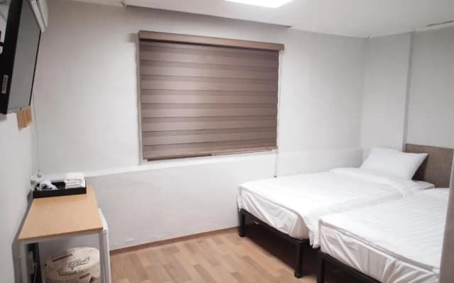 Hotel Ivory - photo 2