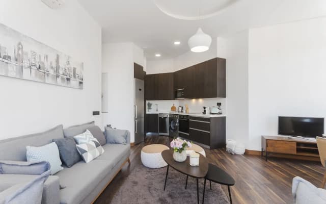DOBO HOMES GRAN VIA lV APARTMENT - photo 4