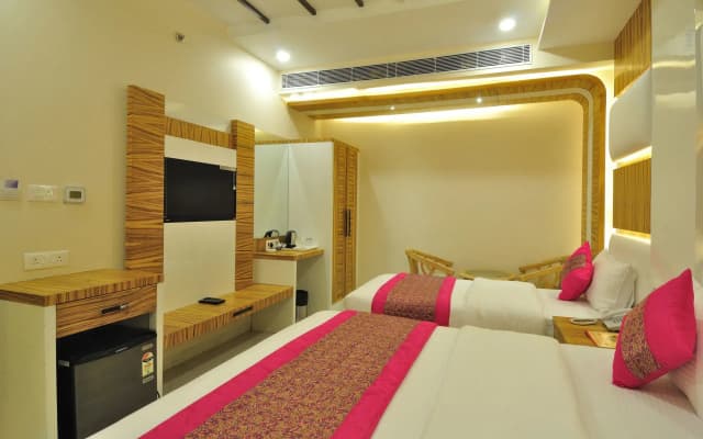 Hotel Aman Continental - photo 3