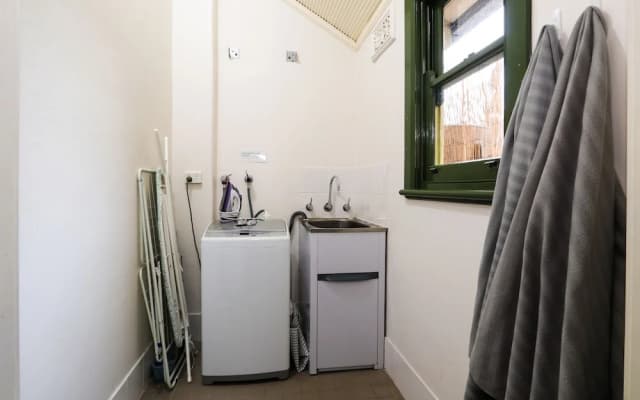 Discover the Rocks - Heritage House - photo 5