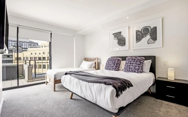 Pyrmont Harbour View Penthouse - photo 3