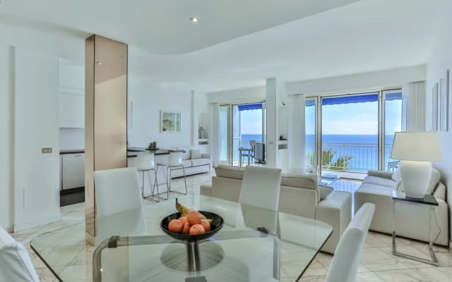 HAPPY FEW - La Suite 92 - photo 4