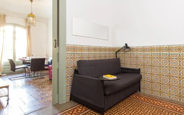AB Centric Muntaner Apartment - photo 4