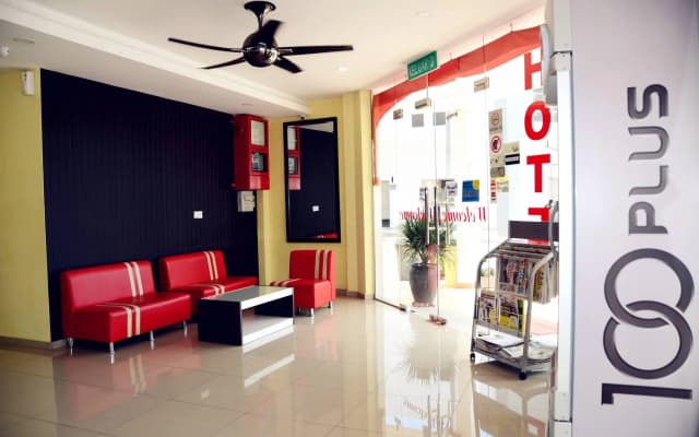 Hotel Sri Rembia - photo 2