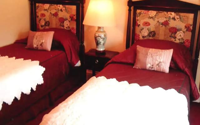 Emerald Guest House - photo 2