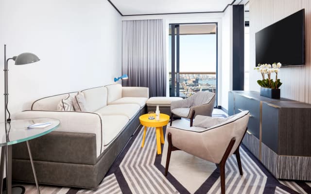 The William Vale - photo 5