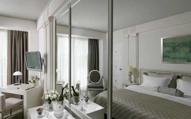 NJV Athens Plaza Hotel - photo 4