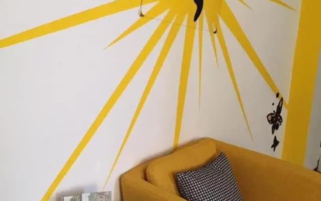 Yellow Butterfly House Holiday - photo 2