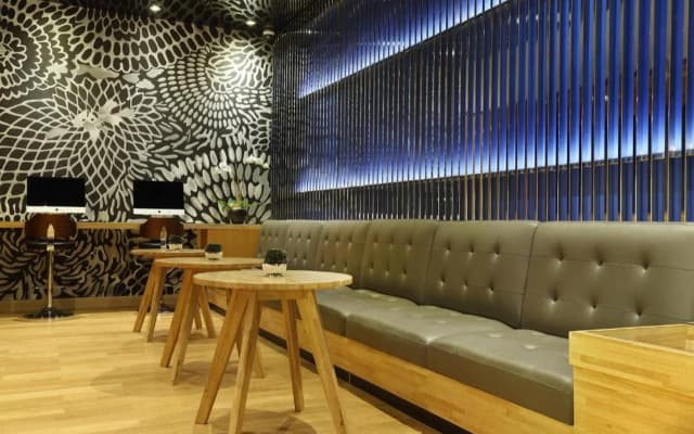 AI Hotel Jakarta Thamrin - photo 2