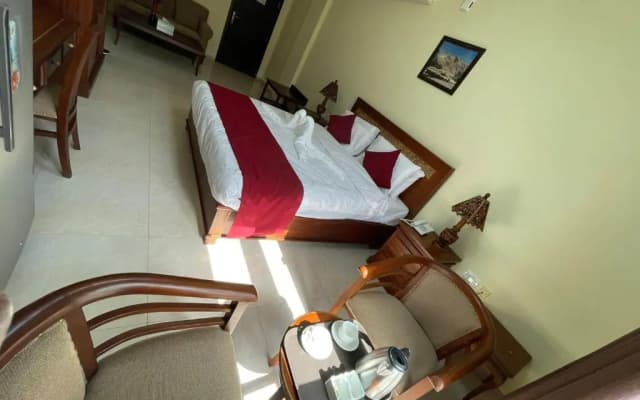 Royal Hotel - photo 5