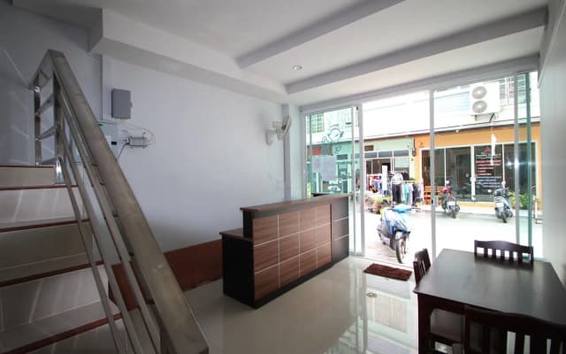 Angel Service Apartment Patong Beach - photo 5