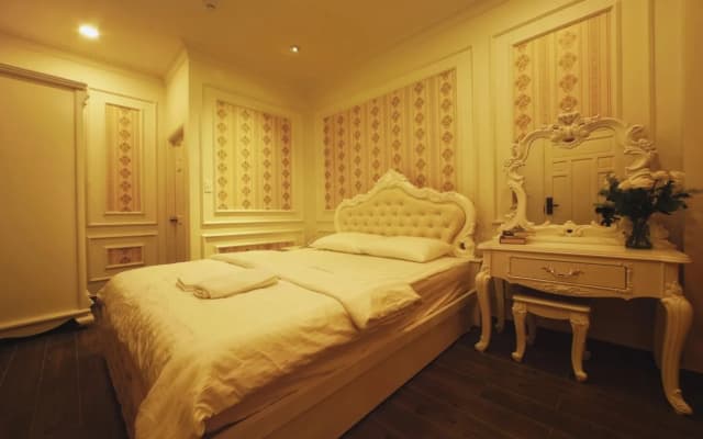 Royal Hotel - photo 3