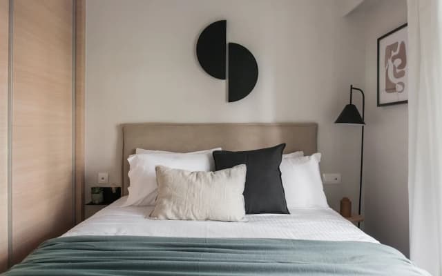 Glorious 1BR Apartment in Athens - photo 2