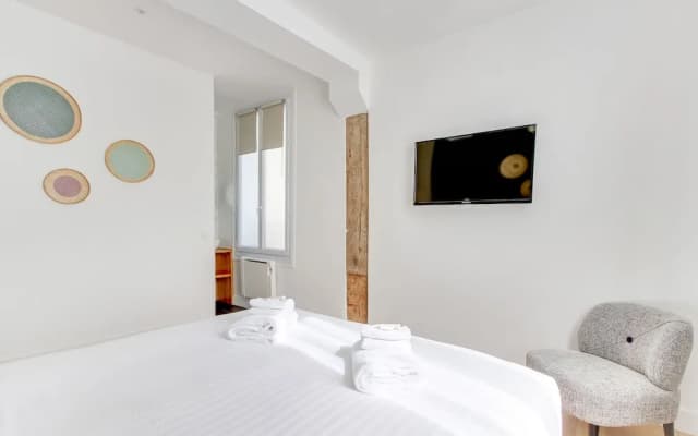 Pick A Flats Marais Apolline Apartment - photo 2