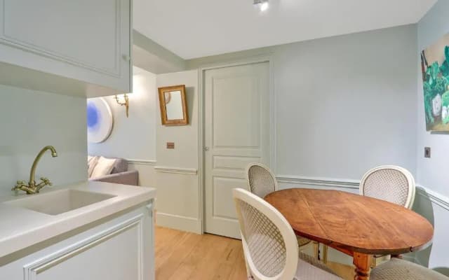 Pick A Flat's Apartments in Saint Germain - Paul-Louis Courier - photo 3
