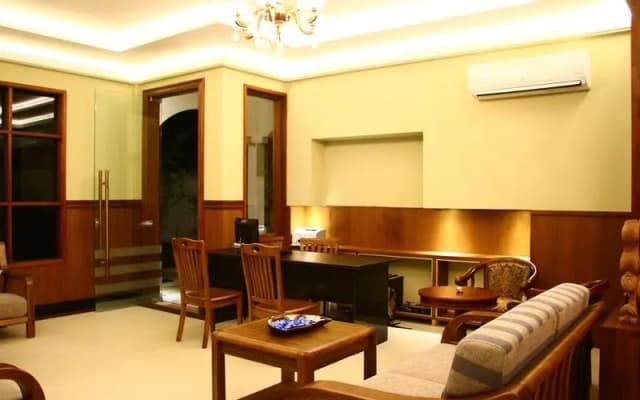 Marina Boutique Hotel - photo 4