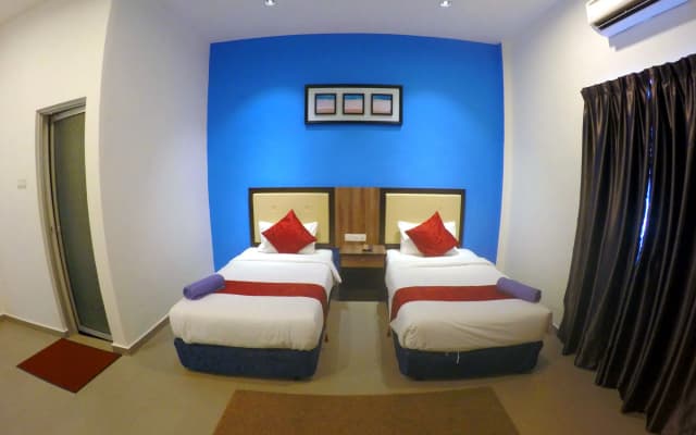 Royal Agate Beach Resort - photo 3