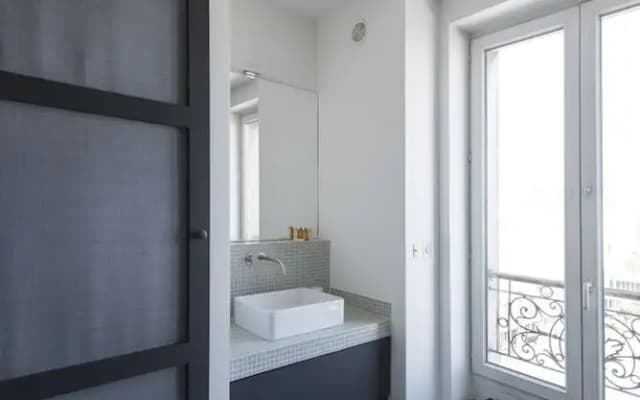 Loft Apartment in the 18th - photo 4