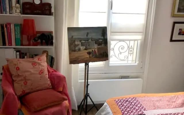 Apartment with One Bedroom in Paris, with Wonderful City View And Wifi - photo 3