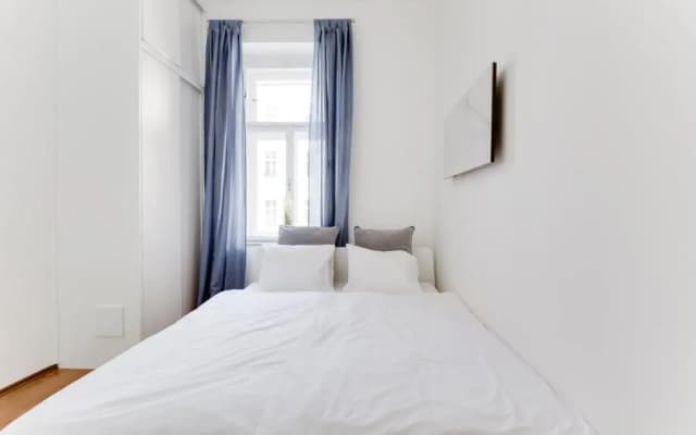 Benatska Apartment - photo 4