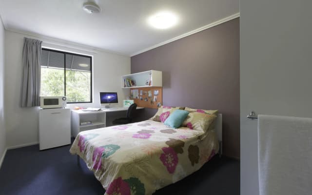 Sydney University Village - photo 2