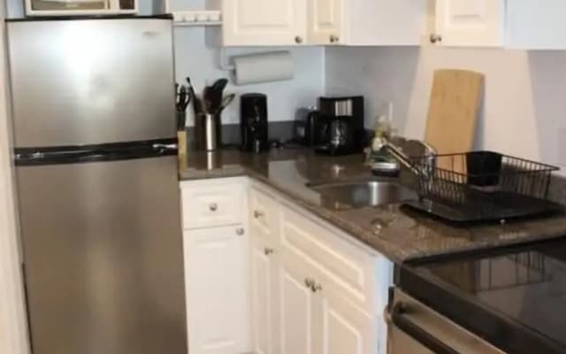 Inner Sunset Studio Holiday - photo 2