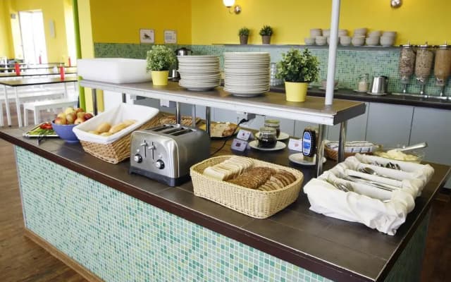 Meininger Hotel Berlin Hallesches Ufer - photo 4