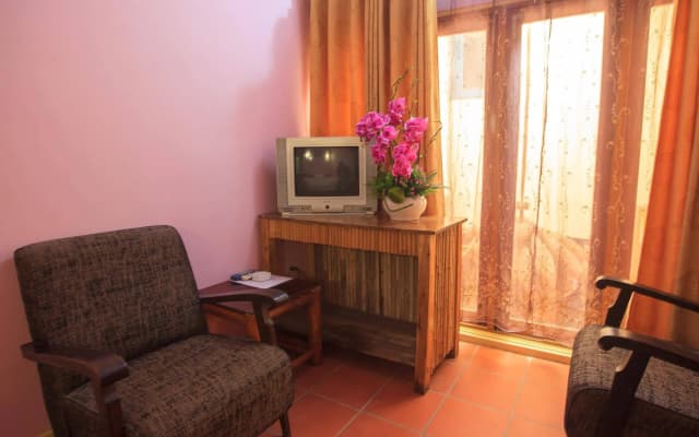 Bamboo Hotel - photo 2