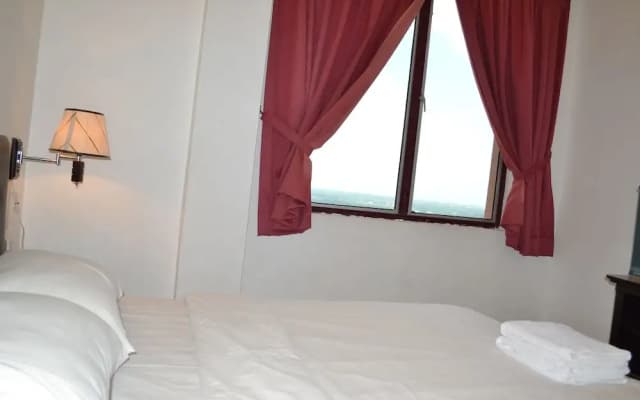 Mutiara Penthouse Hotel - photo 3