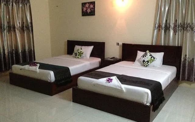 Lotus Diamond Hotel - photo 2