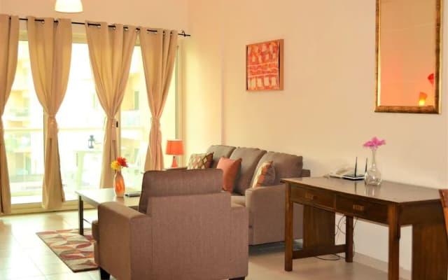 (Nickname Oasis) Spacious 1BR Apt. w/ terrace and pool view - photo 3