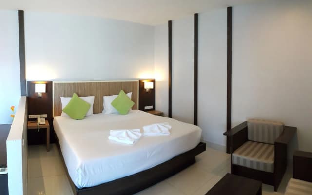 April Suites - photo 5
