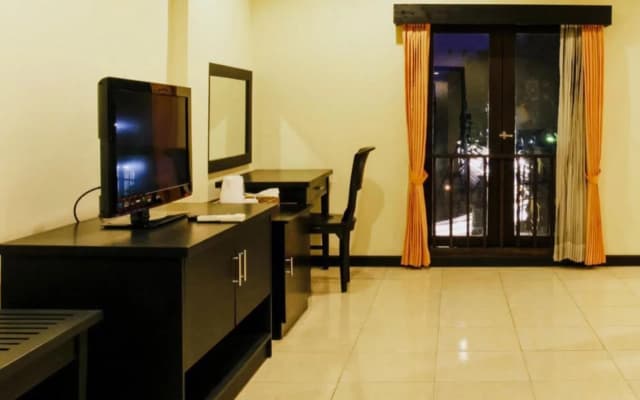 Hotel Intansari - photo 5