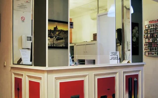 Hostal Fuencarral Kryse - photo 2