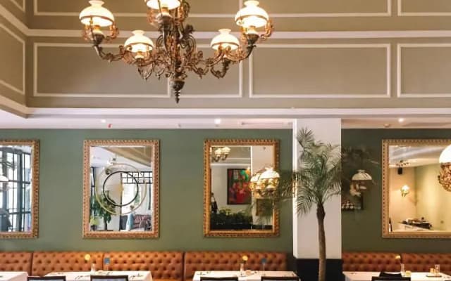 Hotel Des Indes Menteng - photo 2