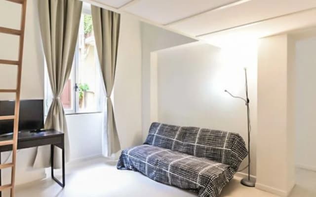 Modern Apartment in a Central Location - photo 3